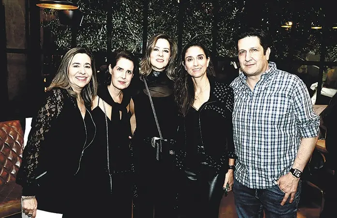 &iexcl;BUEN AMBIENTE ENTRE AMIGOS!