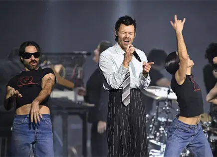 Harry Styles cautiva en Brit Awards 2026 con nuevo tema Harry Styles cautiva en Brit Awards 2026 con nuevo tema