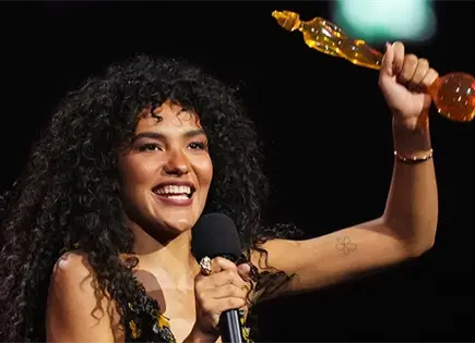 OLIVIA DEAN, SE CONSAGRA EN LOS BRIT OLIVIA DEAN, SE CONSAGRA EN LOS BRIT