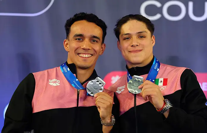 Olvera y Celaya logran plata