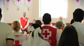 Egresados de Cruz Roja tardan cuatro meses en conseguir empleo