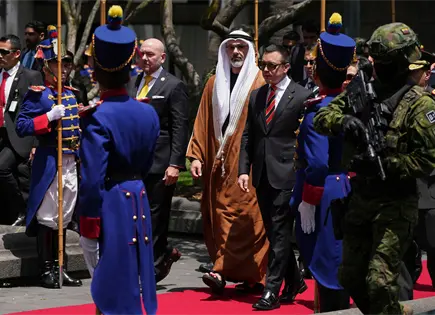 Daniel Noboa recibe en Quito al pr&iacute;ncipe heredero de Abu Dabi