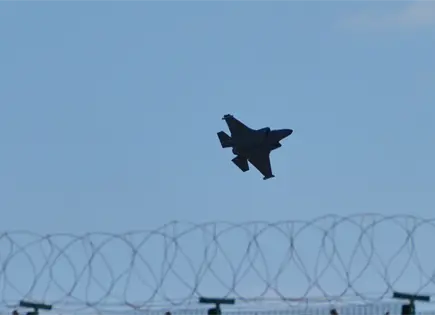 Europa refuerza seguridad y evac&uacute;a ciudadanos por conflicto entre Estados Unidos e Ir&aacute;n