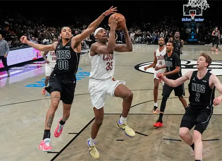 James Harden regresa con pulgar roto y Cavaliers vencen a Nets