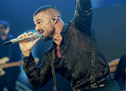 REGRESA A LOS ESCENARIOS