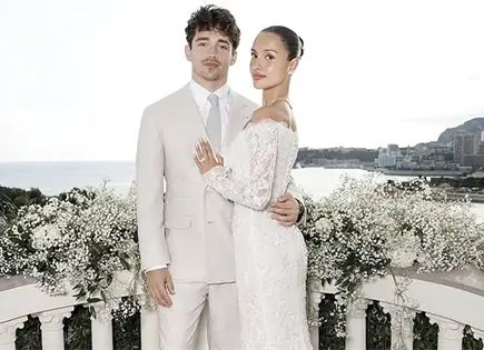 ALEXANDRA Y CHARLES SE CASAN POR EL CIVIL