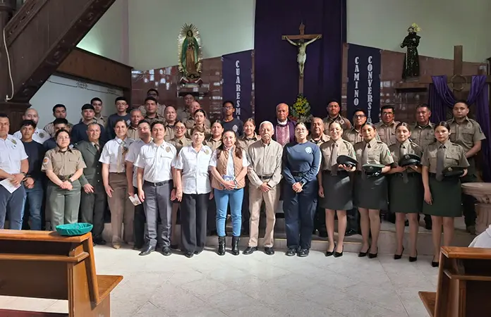 Celebran una misa en honor de los bomberos