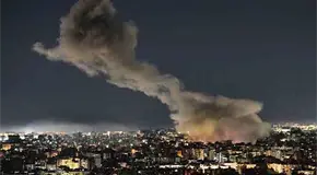 Civiles libaneses huyen tras ataques Civiles libaneses huyen tras ataques