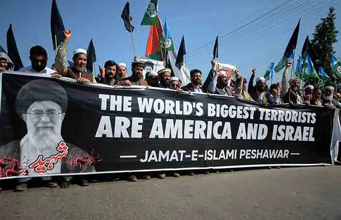 Pakist&aacute;n despliega sus tropas tras las protestas