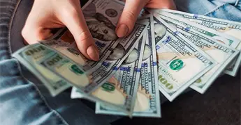 Reportan ca&iacute;da de 13% de las remesas