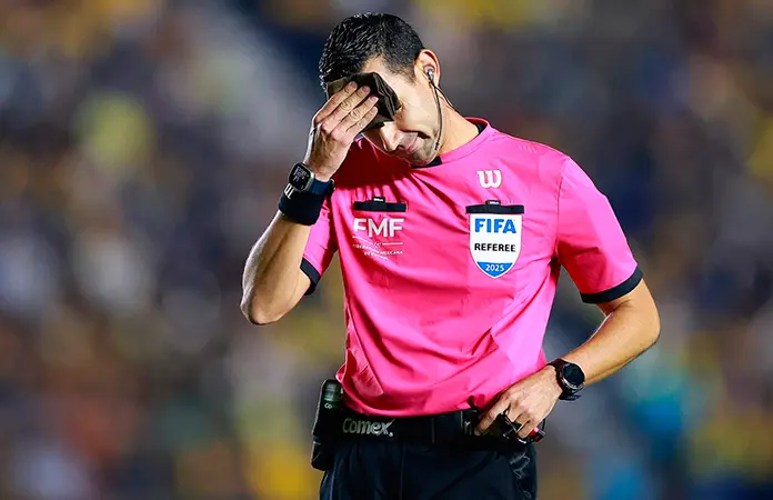 Varado en Qatar, el árbitro César Ramos