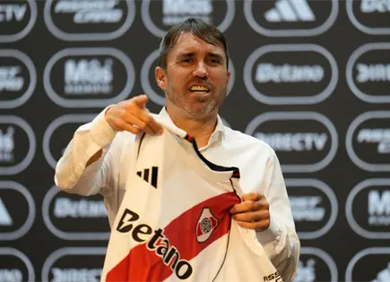 Eduardo Coudet asume como t&eacute;cnico de River Plate hasta 2027