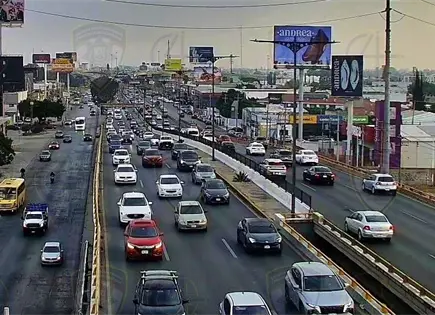 Tráfico se intensifica en la zona oriente de la capital Tráfico se intensifica en la zona oriente de la capital