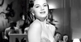 ADI&Oacute;S A UNA LEYENDA