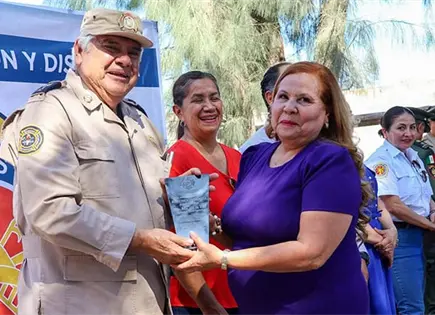 Concluyen eventos por el aniversario de los bomberos