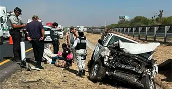 Dos heridos, saldo de aparatoso accidente