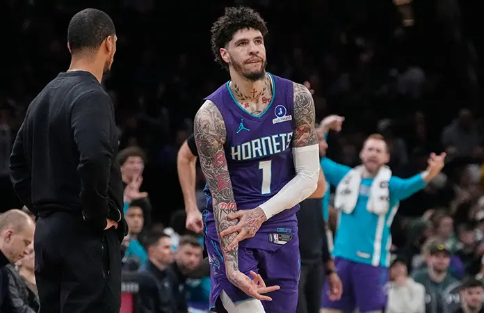 Hornets hilvanan su sexta victoria