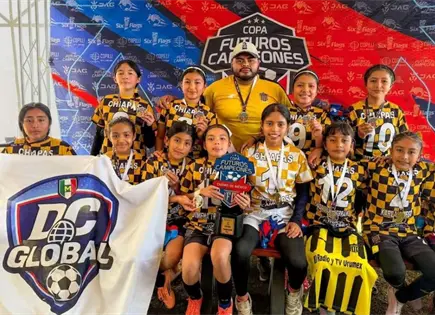 Ni&ntilde;as futbolistas de Chiapas buscan llegar a torneos en Europa