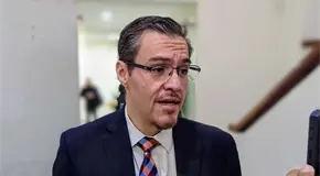 Entregan Fiscal&iacute;a electoral con rezagos de 2018