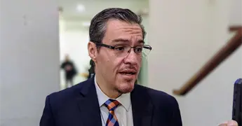 Entregan Fiscal&iacute;a electoral con rezagos de 2018