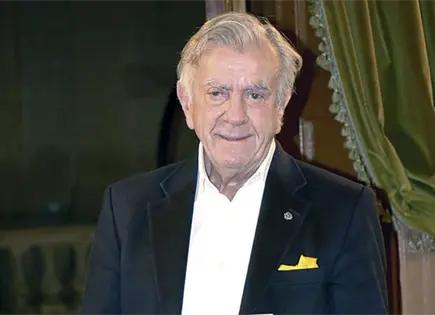 RODRIGO RIVERO LAKE EXPONE "EL VALOR DE LOS OBJETOS"