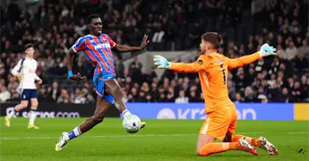 Tottenham pierde 3-1 ante Crystal Palace en Londres