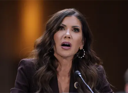 Trump despide a Kristi Noem de Seguridad Nacional