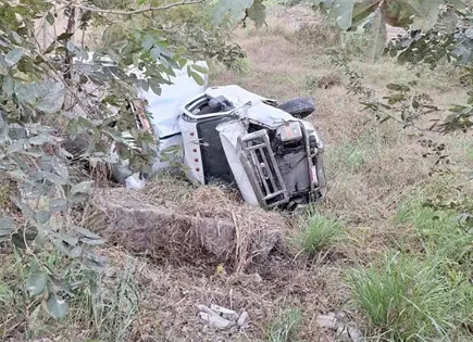 Aparatoso accidente en la Tamu&iacute;n-San Vicente; un lesionado 