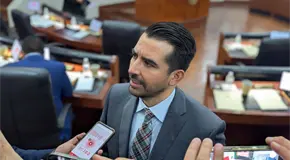 El PAN cambi&oacute; iniciativa sobre mayor&iacute;a calificada: Guajardo