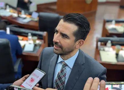 El PAN cambi&oacute; iniciativa sobre mayor&iacute;a calificada: Guajardo