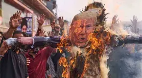 Chi&iacute;es protestan en Pakist&aacute;n por combates