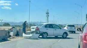 Choque en Circuito Potos&iacute; deja da&ntilde;os materiales