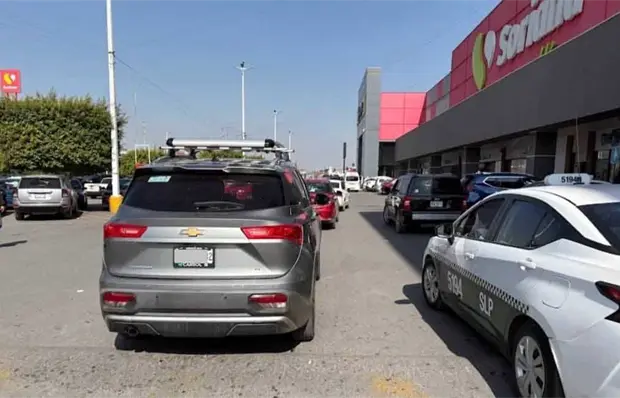 Clausuran Sodimac y Soriana de Plaza El Paseo