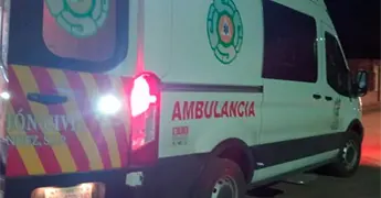 Derrapa motociclista; sufre severas lesiones