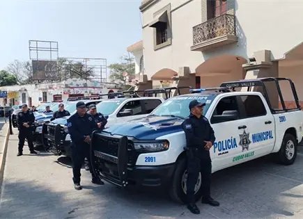 Entregan patrullas a Polic&iacute;a Municipal