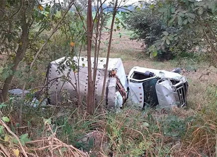 Repartidor de Maseca resulta herido al volcar