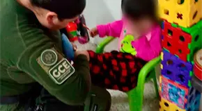 Rescatan a ni&ntilde;a abandonada en Zona Centro