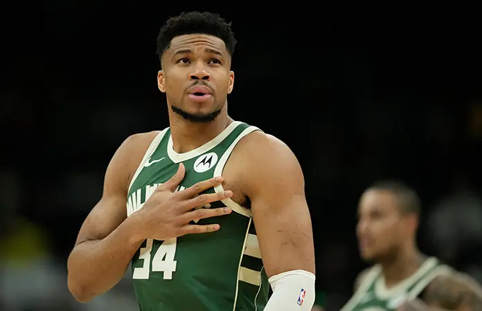 Bucks rompen período de 4 derrotas