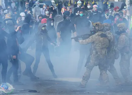 Jueza federal limita uso de gas lacrim&oacute;geno en Portland