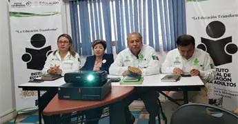 Vallenses, con bajo nivel educativo