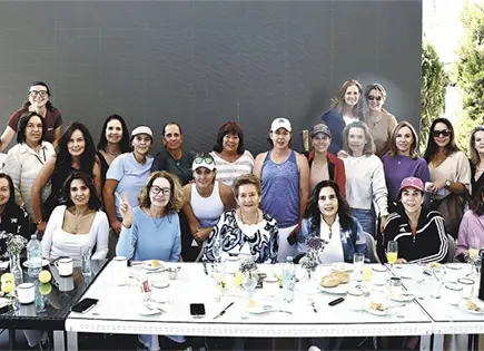 LAURA &iexcl;ADMIRAN SU FORTALEZA Y ENERG&Iacute;A!