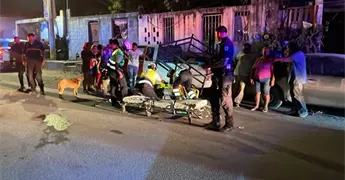 Ebrio motociclista se estrella con veh&iacute;culos