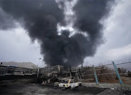 Guerra en Ir&aacute;n eleva precios y reduce producci&oacute;n de petr&oacute;leo