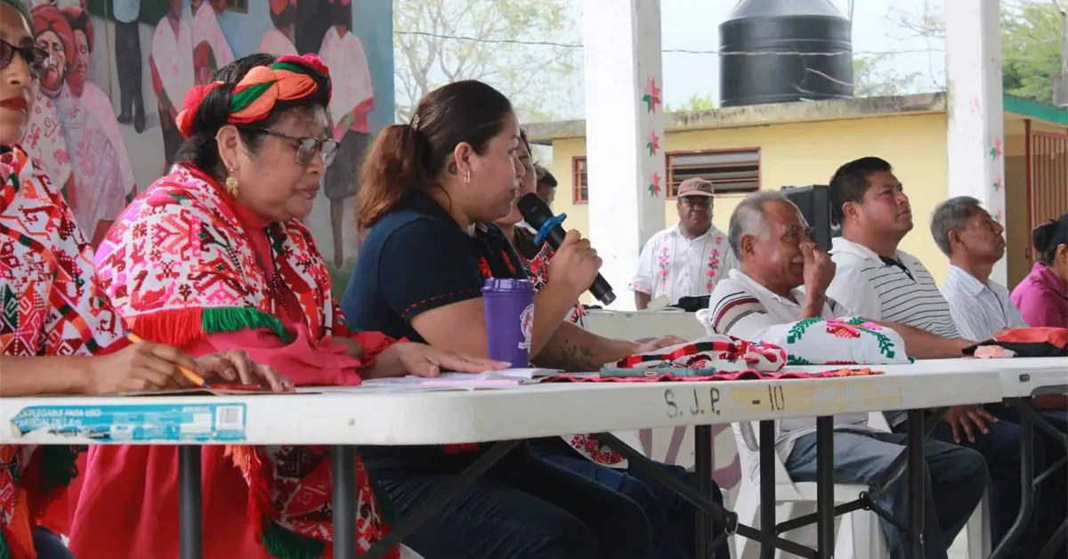 Ind&iacute;genas crean grupo en defensa de territorio en la Huasteca