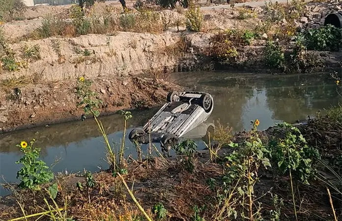 Joven conductor muere ahogado en aguas negras