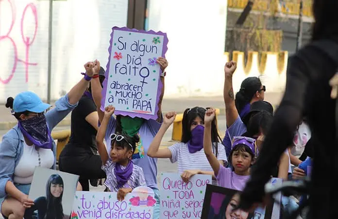 Mujeres alzan su voz en las calles