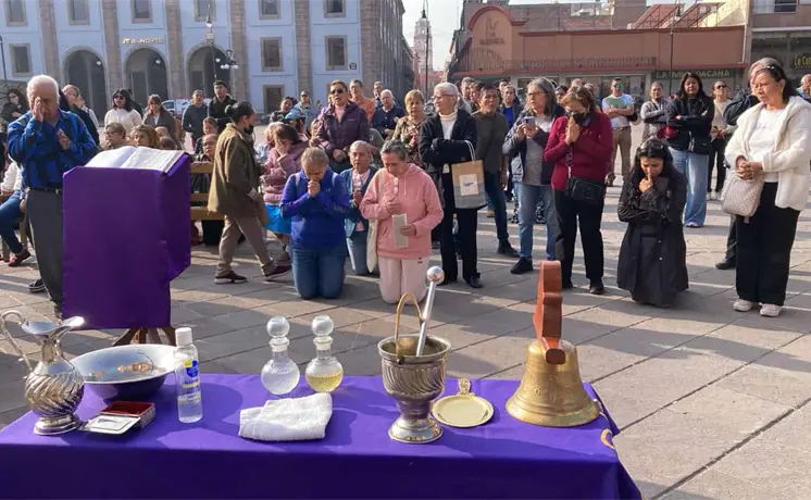 Realizan misa de desagravio en La Compa&ntilde;&iacute;a