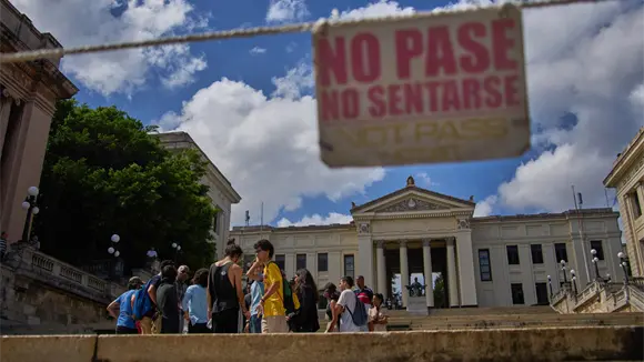 Estudiantes protestan en La Habana por crisis educativa