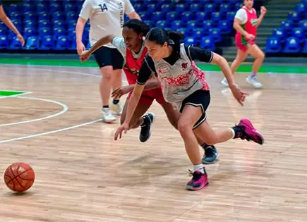 Integra Santas del Potos&iacute; talento potosino a sus filas