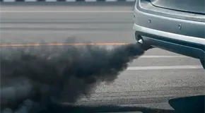 M&aacute;s de 60% de poluci&oacute;n viene de los automoviles